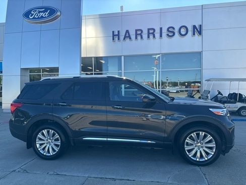 Used 2023 Ford Explorer Limited w/ Hybrid Equipment Group 310A AWD/4WD image 4