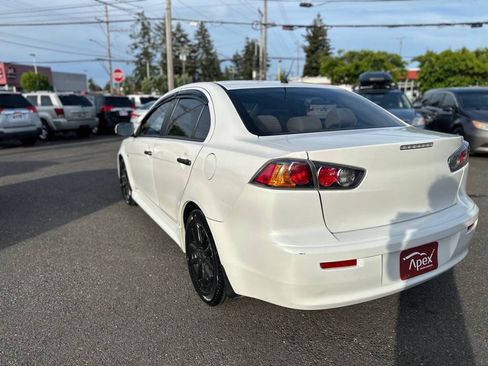 Used 2016 Mitsubishi Lancer ES FWD image 9