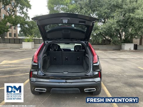 Used 2025 Cadillac XT4 Premium Luxury FWD image 6