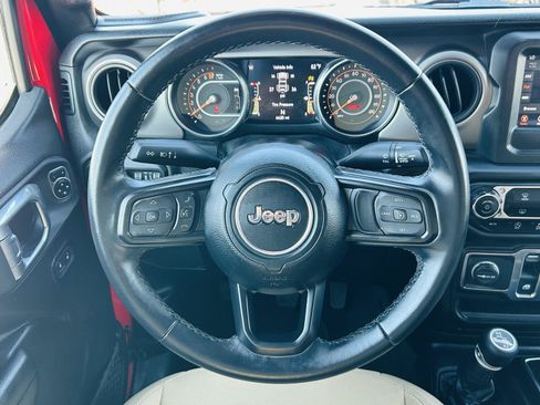 Used 2021 Jeep Wrangler Sport AWD/4WD image 10