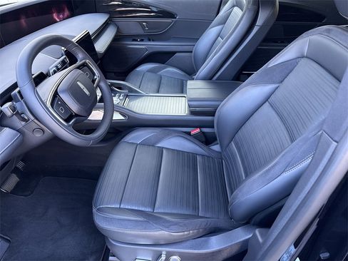 Used 2024 Lincoln Nautilus Reserve w/ Jet Appearance Package (87T) image 10