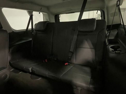 Used 2018 Chevrolet Suburban Premier image 20