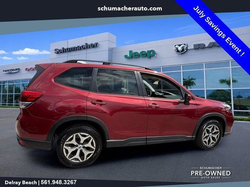 Used 2020 Subaru Forester Premium AWD/4WD image 7