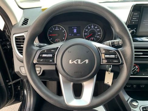 Used 2023 Kia Seltos LX image 21