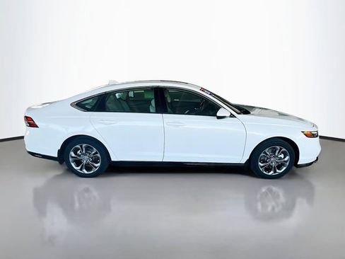 Used 2023 Honda Accord EX-L image 8