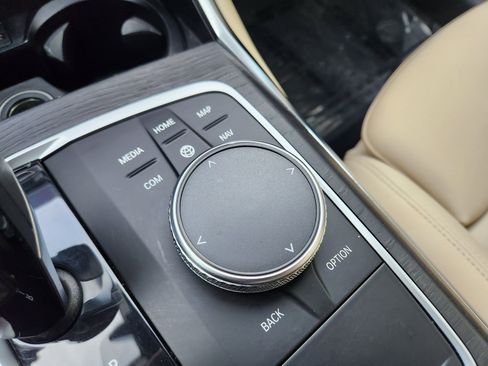 Used 2021 BMW 330i xDrive Sedan w/ Convenience Package image 29