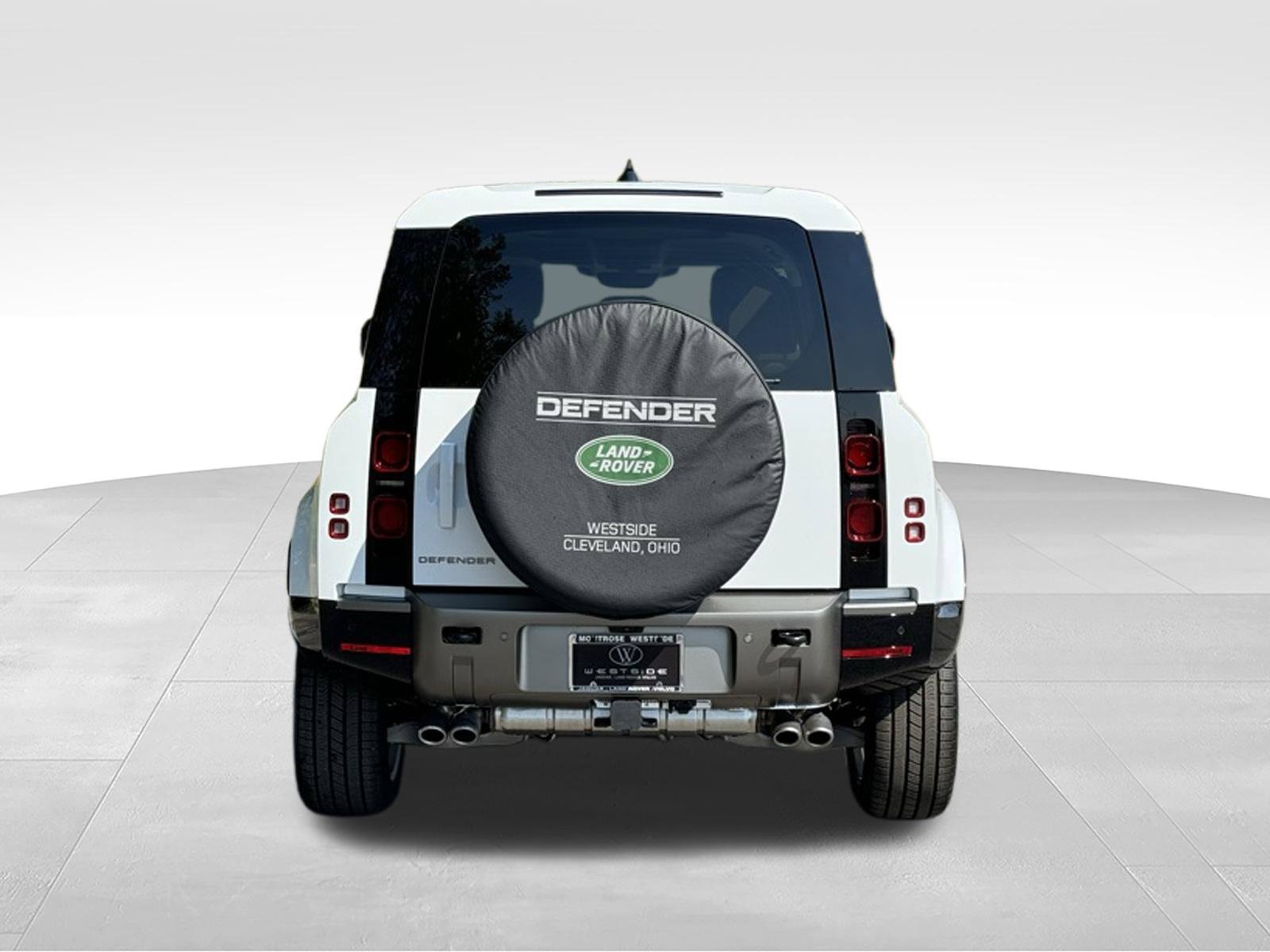 New 2025 Land Rover Defender 110 X-Dynamic SE AWD/4WD image 6