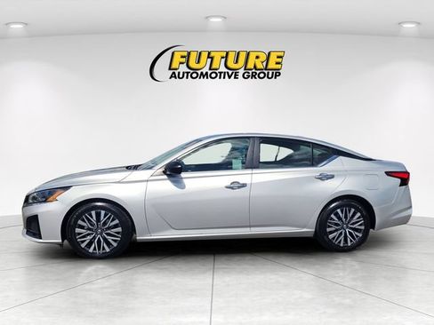 Certified 2025 Nissan Altima 2.5 SV FWD image 6