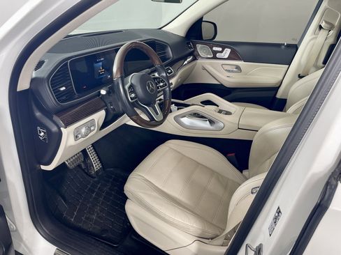 Used 2021 Mercedes-Benz GLS 580 4MATIC image 10