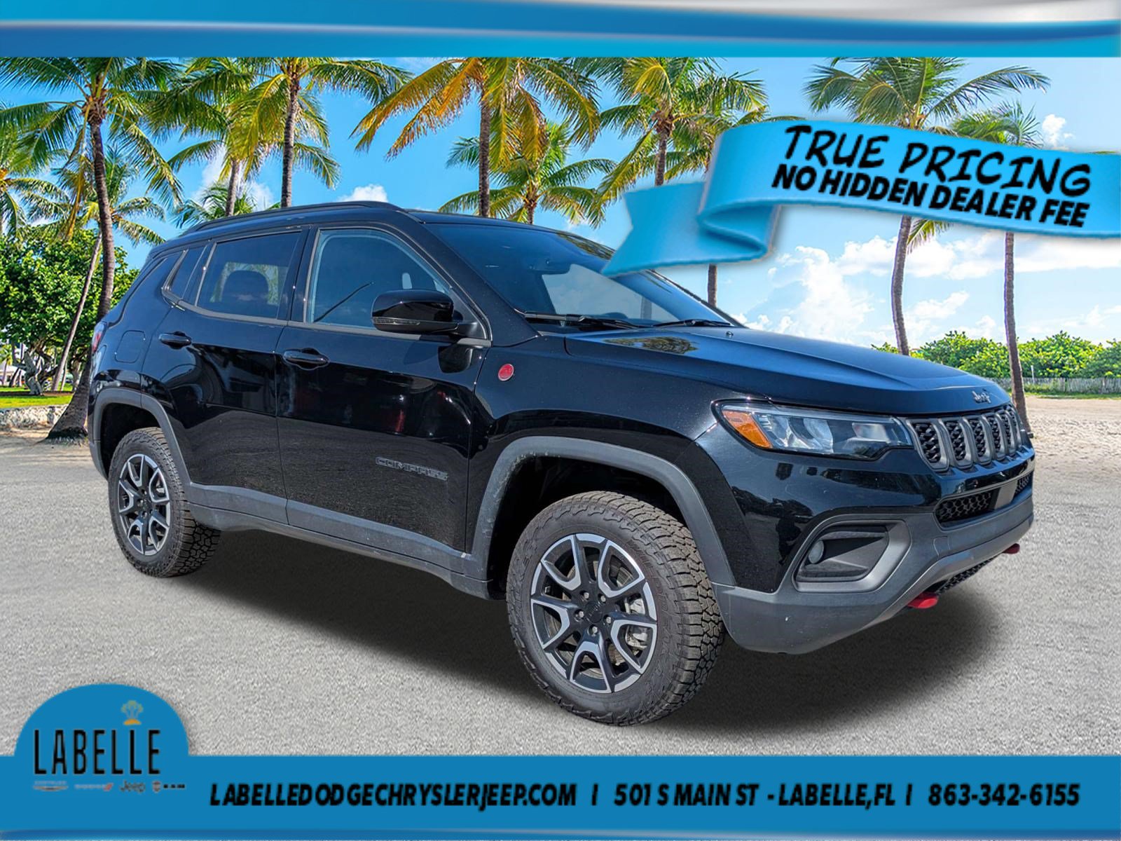 Used 2024 Jeep Compass Trailhawk AWD/4WD image 2