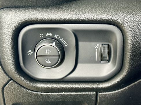 Used 2024 RAM 1500 Big Horn AWD/4WD image 10