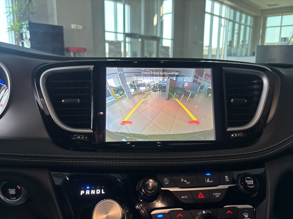 New 2027 Chrysler Pacifica Select FWD image 20