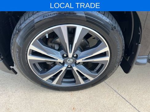 Used 2017 Nissan Pathfinder Platinum AWD/4WD image 11