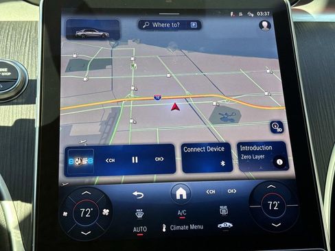 Used 2025 Mercedes-Benz C 300 Sedan image 25