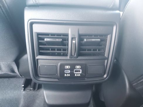 Used 2026 Subaru Outback Premium AWD/4WD image 13