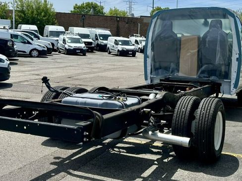 Used 2024 Ford E-350 and Econoline 350 Super Duty w/ Driver's Safety Package RWD image 26