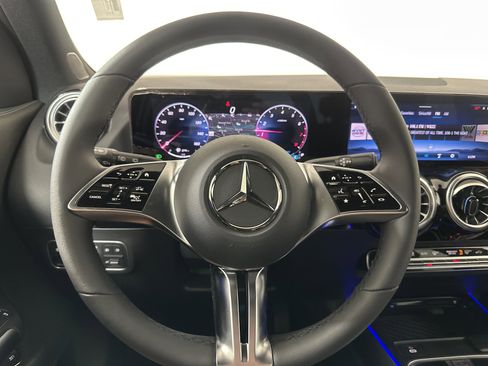 Used 2026 Mercedes-Benz GLA 250 GLA 250 image 12