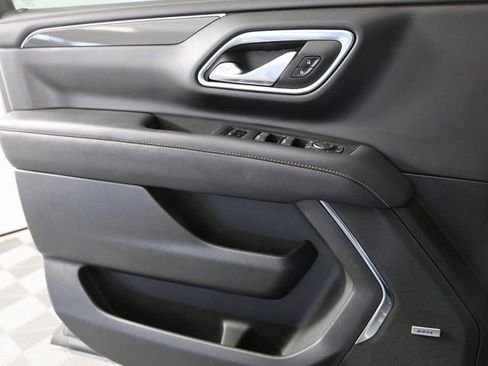 Used 2024 GMC Yukon AT4 w/ AT4 Premium Package image 31