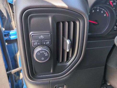 Used 2022 Chevrolet Silverado 1500 Custom RWD image 34