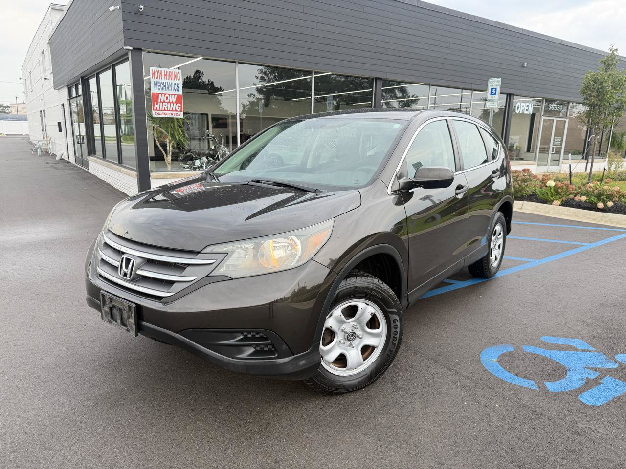 Used 2014 Honda CR-V LX image 1