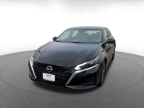 Used 2025 Nissan Altima 2.5 SV image 7