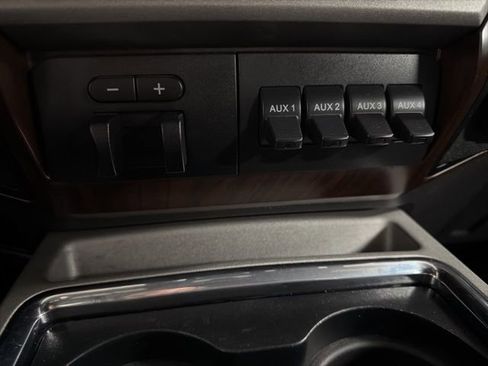 Used 2015 Ford F350 Lariat w/ Lariat Interior Package image 29