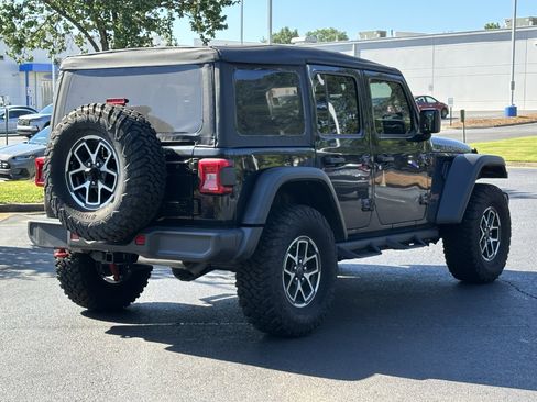 Used 2025 Jeep Wrangler Unlimited Rubicon AWD/4WD image 11