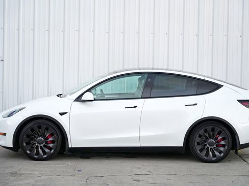 Used 2023 Tesla Model Y Performance image 47