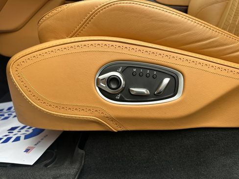 Used 2021 Aston Martin DBX AWD/4WD image 25