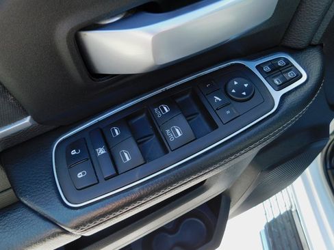 Used 2024 RAM 3500 Big Horn image 27