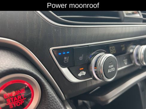 Used 2018 Honda Accord Touring image 11