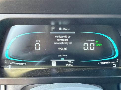 Used 2025 Hyundai Elantra Hybrid w/ Cargo Package FWD image 26