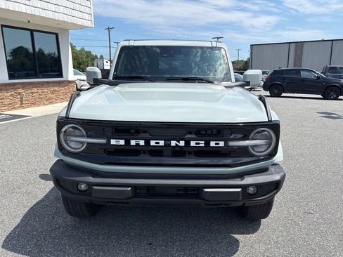 Used 2024 Ford Bronco Outer Banks AWD/4WD image 12