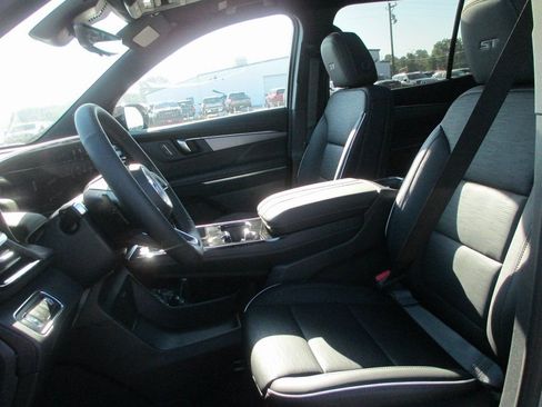 New 2026 Buick Enclave Sport Touring w/ Power Package FWD image 12