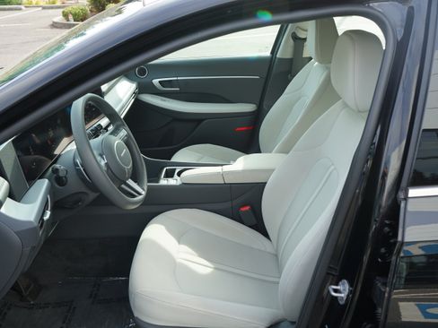 Used 2025 Hyundai Sonata SEL FWD image 18