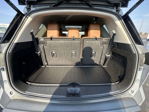 New 2026 Nissan Pathfinder Platinum AWD/4WD image 25