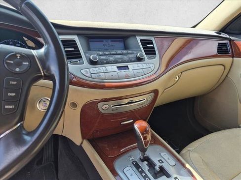 Used 2013 Hyundai Genesis 3.8 RWD image 14