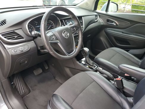 Used 2020 Buick Encore Preferred FWD image 21