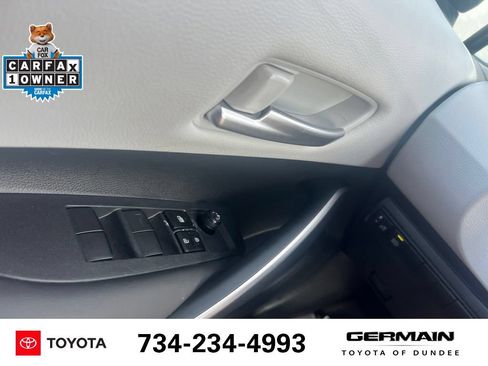 Used 2024 Toyota Corolla SE w/ SE Premium Package FWD image 27