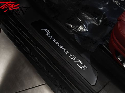 Used 2020 Porsche Panamera GTS image 23