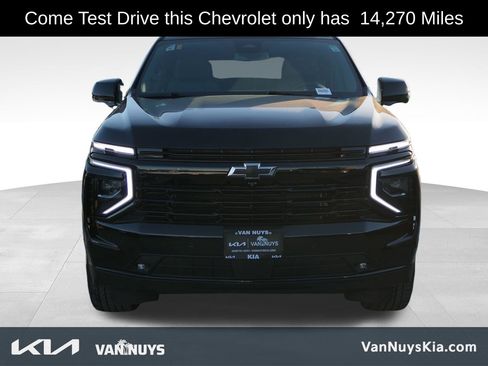 Used 2025 Chevrolet Suburban RST image 7