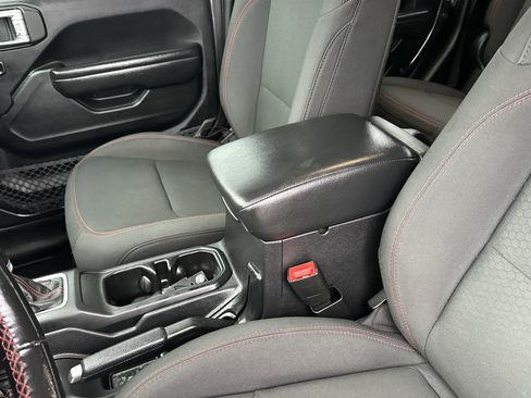 Used 2020 Jeep Gladiator Rubicon image 15