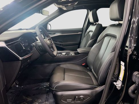 Used 2025 Jeep Wagoneer S Limited image 10