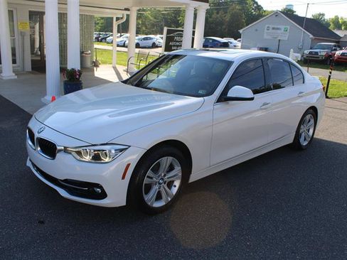 Used 2018 BMW 330i 330I w/ Convenience Package image 4