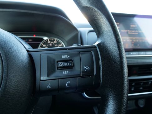 Used 2024 Nissan Rogue S image 22