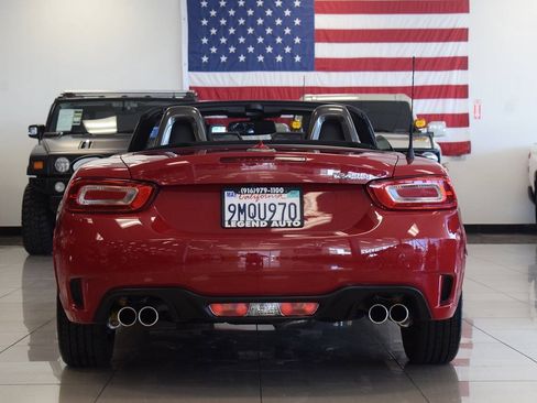 Used 2020 FIAT 124 Spider Abarth w/ Convenience Group RWD image 6