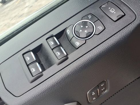 Used 2022 Ford F350 Platinum image 16