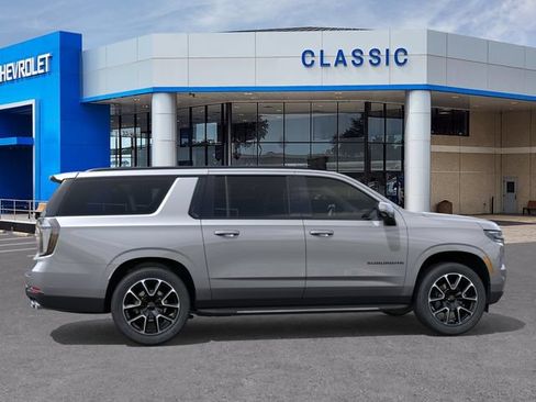 New 2026 Chevrolet Suburban RST w/ Comfort Package AWD/4WD image 5