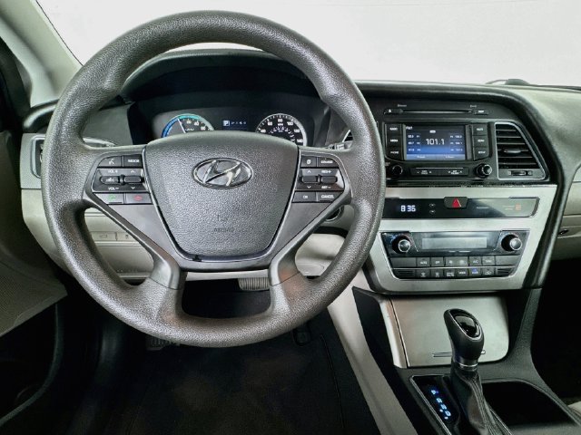 Used 2016 Hyundai Sonata SE FWD image 10
