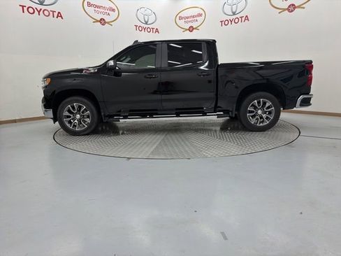 Used 2023 Chevrolet Silverado 1500 LT AWD/4WD image 5